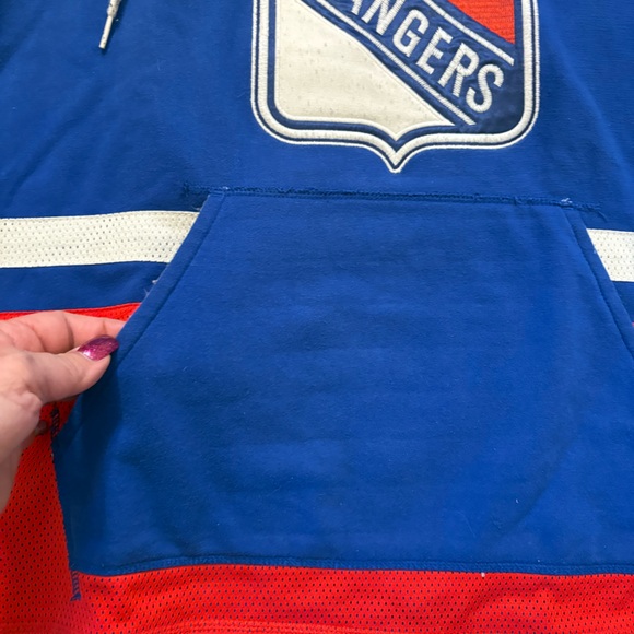 New York Rangers Hockey Style Front Pocket Pullover Hoodie CCM NHL Mens Size L - Picture 5 of 8